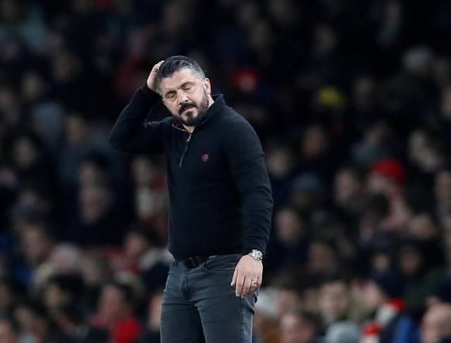 詹姆斯是本赛季场均失误低于2次的球员中，场均助攻数最高的